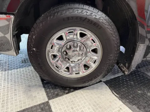 More photos of 2016 Nissan NV 3500 HD SL 3dr Passenger Van (V8) at Victory Motors Royal Oak, MI