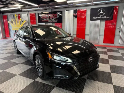 Black 2025 Nissan Altima 2.5 SV AWD 4dr Sedan for sale in Royal Oak, MI