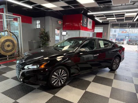 Another view of 2025 Nissan Altima 2.5 SV AWD 4dr Sedan for sale in Royal Oak, MI at Victory Motors Royal Oak