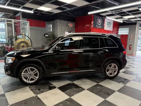 More photos of 2020 Mercedes-Benz GLB 250 4dr SUV at Victory Motors Royal Oak, MI