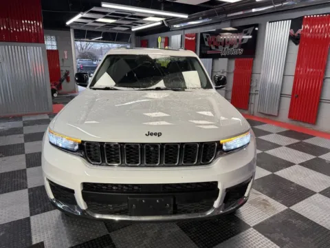 Photos of 2023 Jeep Grand Cherokee L Limited 4x4 4dr SUV for sale in Royal Oak, MI at Victory Motors Royal Oak