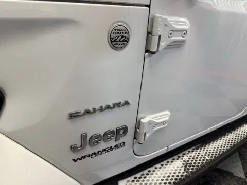 More photos of 2021 Jeep Wrangler Unlimited Unlimited Sahara at Victory Motors Royal Oak, MI
