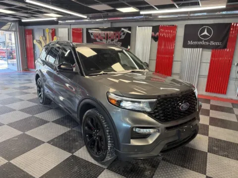 Gray 2022 Ford Explorer ST AWD 4dr SUV for sale in Royal Oak, MI