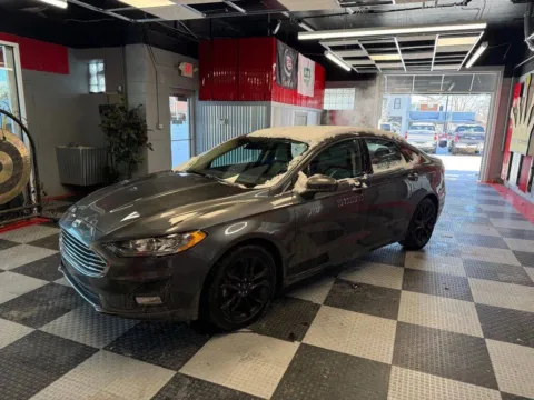 Another view of 2019 Ford Fusion SE 4dr Sedan for sale in Royal Oak, MI at Victory Motors Royal Oak