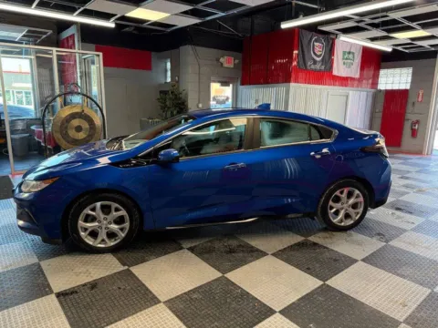 More photos of 2018 Chevrolet Volt Premier 4dr Hatchback at Victory Motors Royal Oak, MI