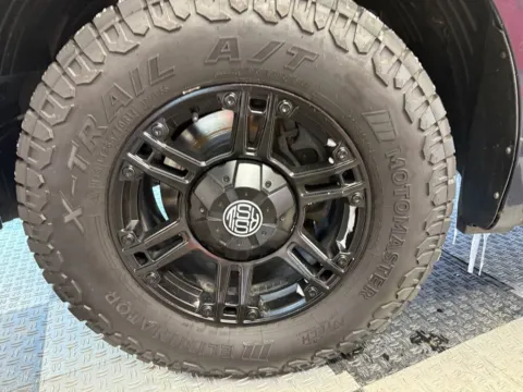 More photos of 2020 Nissan NV 3500 HD SL 3dr Passenger Van at Victory Motors Royal Oak, MI