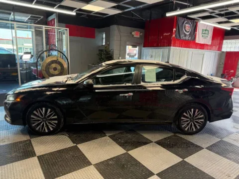 More photos of 2024 Nissan Altima 2.5 SV 4dr Sedan at Victory Motors Royal Oak, MI