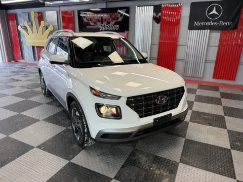 White 2025 Hyundai Venue SEL 4dr Crossover for sale in Royal Oak, MI