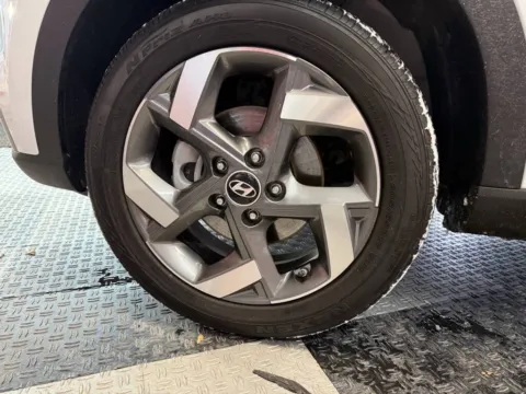 More photos of 2025 Hyundai Venue SEL 4dr Crossover at Victory Motors Royal Oak, MI