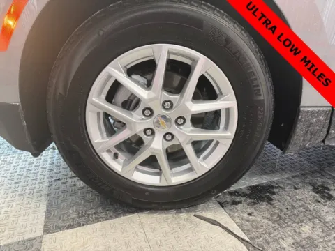 More photos of 2023 Chevrolet Equinox LT 4dr SUV w/1LT at Victory Motors Royal Oak, MI