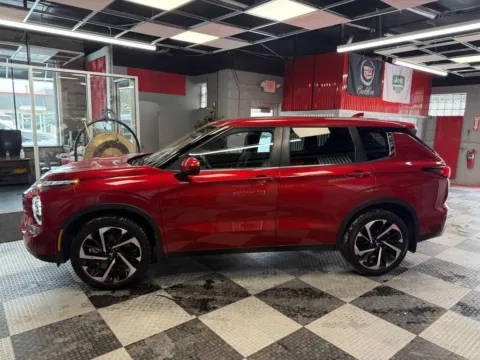More photos of 2023 Mitsubishi Outlander SE Special Edition 4dr SUV at Victory Motors Royal Oak, MI