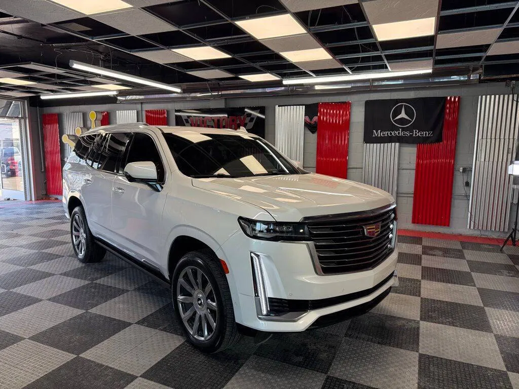 White 2021 Cadillac Escalade Premium Luxury Platinum 4x4 4dr SUV for sale in Royal Oak, MI