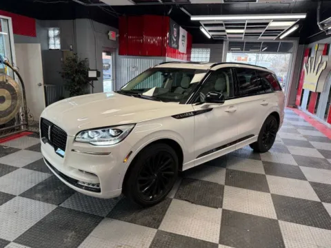 Photos of 2023 Lincoln Aviator Black Label AWD 4dr SUV for sale in Royal Oak, MI at Victory Motors Royal Oak