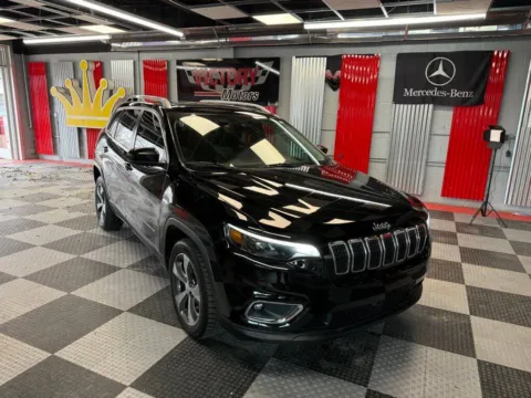 Black 2019 Jeep Cherokee Limited 4dr SUV for sale in Royal Oak, MI