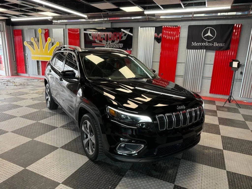 Black 2019 Jeep Cherokee Limited 4dr SUV for sale in Royal Oak, MI