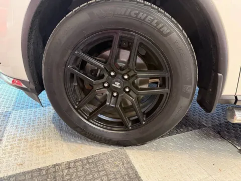 More photos of 2023 Nissan Murano Platinum AWD 4dr SUV at Victory Motors Royal Oak, MI