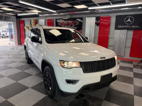 White 2020 Jeep Grand Cherokee Laredo E 4x4 4dr SUV for sale in Royal Oak, MI