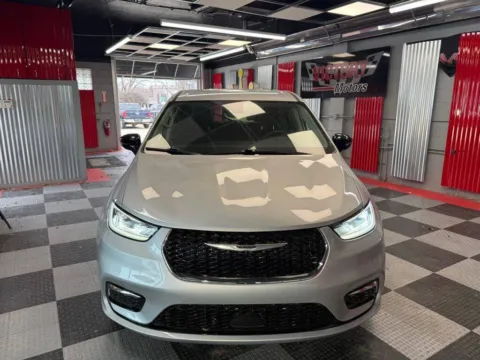 Photos of 2024 Chrysler Pacifica Touring L 4dr Mini Van for sale in Royal Oak, MI at Victory Motors Royal Oak