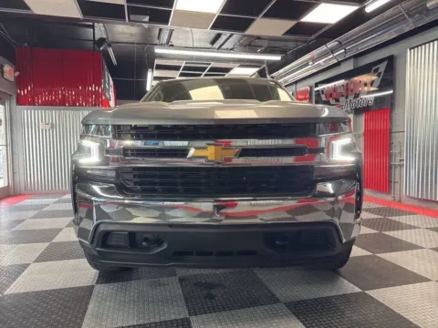 More photos of 2022 Chevrolet Silverado 1500 Limited LT 4x4 4dr Crew Cab 5.8 ft. SB w/2FL at Victory Motors Royal Oak, MI