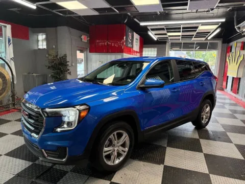 More photos of 2024 GMC Terrain SLE AWD 4dr SUV at Victory Motors Royal Oak, MI