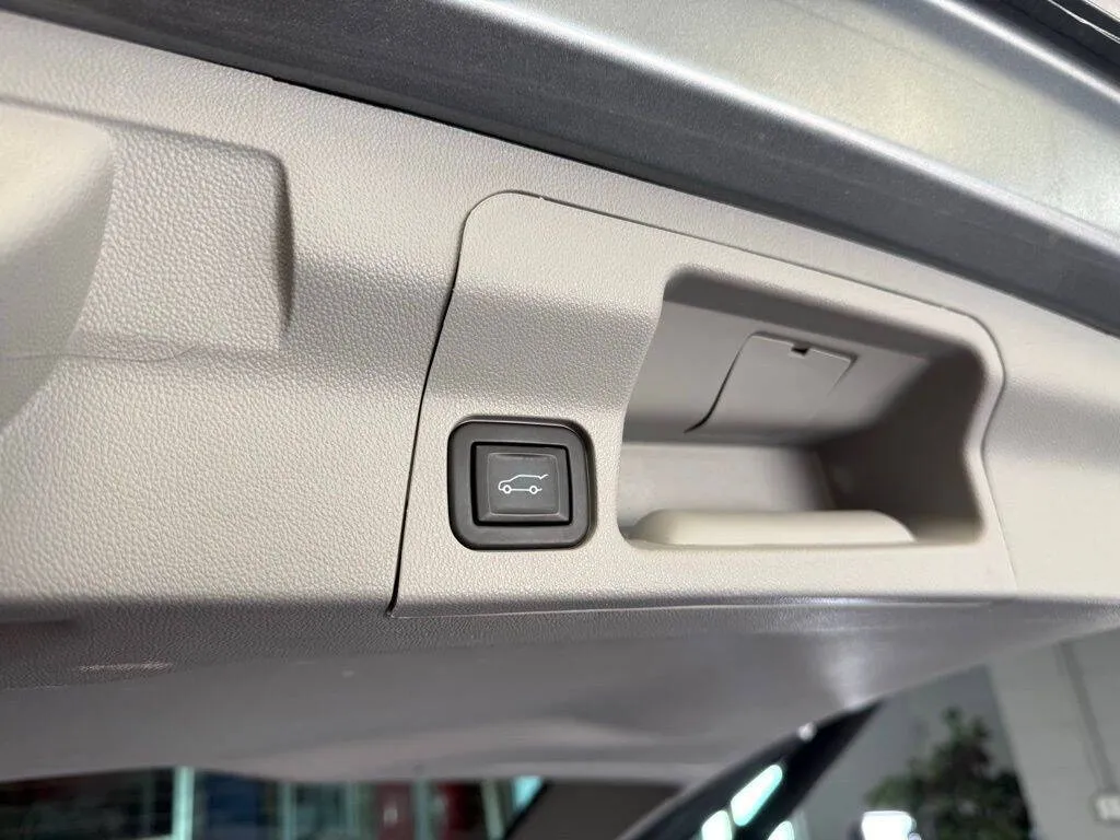 2023 GMC Acadia SLE - Photo 29