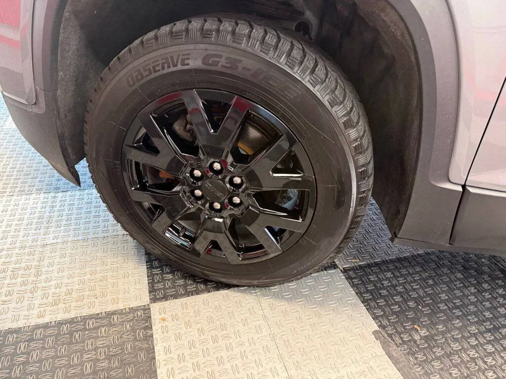 2023 GMC Acadia SLE - Photo 4
