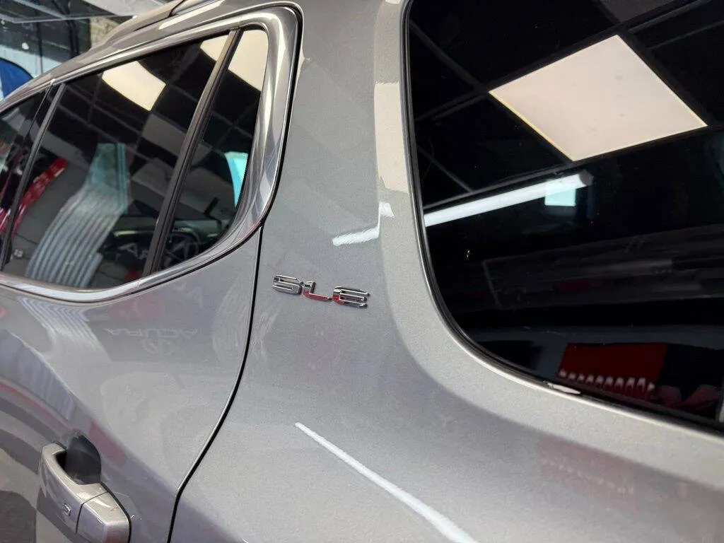 2023 GMC Acadia SLE - Photo 7