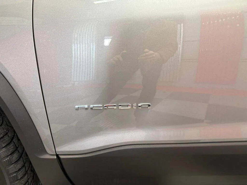 2023 GMC Acadia SLE - Photo 6
