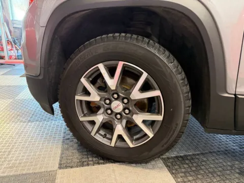 More photos of 2023 GMC Acadia SLE 4x4 4dr SUV at Victory Motors Royal Oak, MI