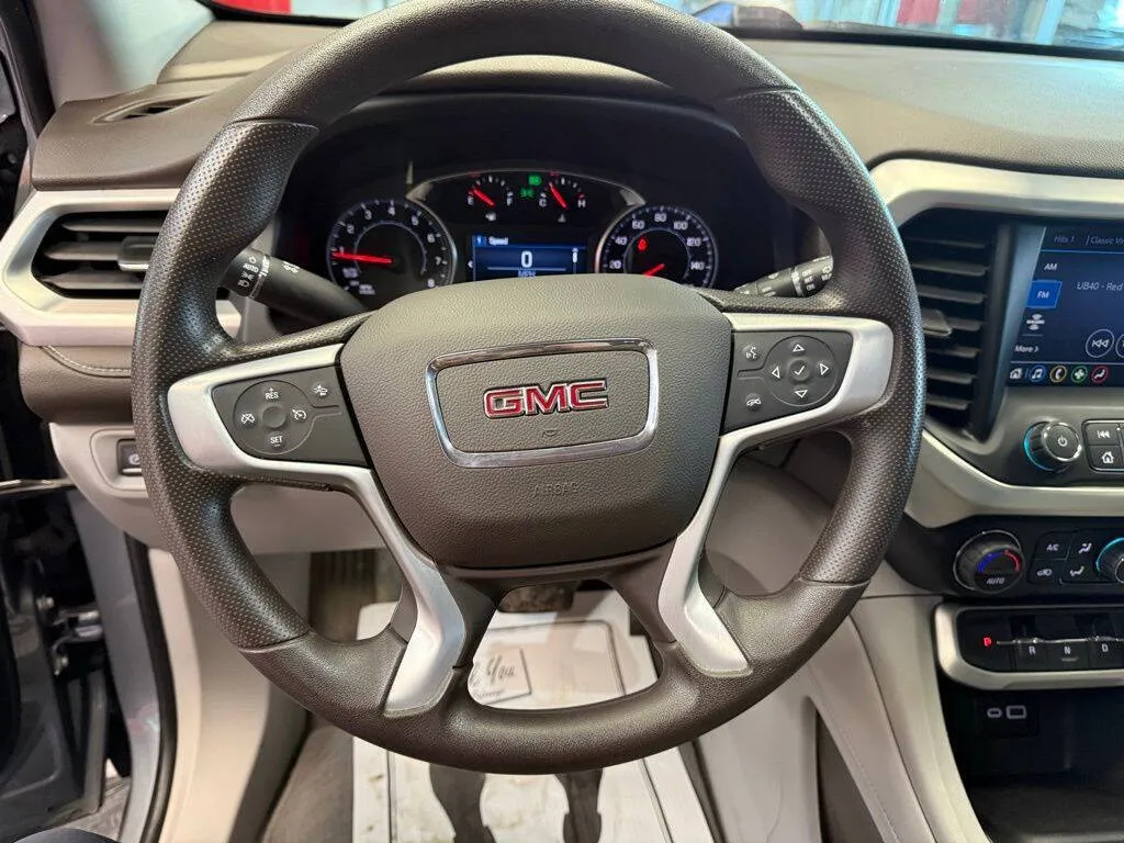 2023 GMC Acadia SLE - Photo 19