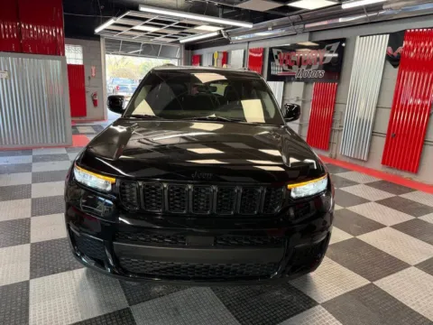 Photos of 2022 Jeep Grand Cherokee L Limited 4x4 4dr SUV for sale in Royal Oak, MI at Victory Motors Royal Oak