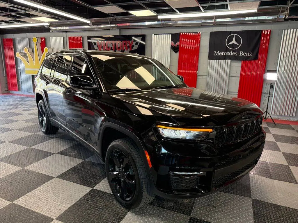 Black 2022 Jeep Grand Cherokee L Limited 4x4 4dr SUV for sale in Royal Oak, MI