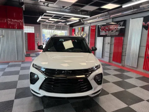 Photos of 2021 Chevrolet TrailBlazer RS 4x4 4dr SUV for sale in Royal Oak, MI at Victory Motors Royal Oak