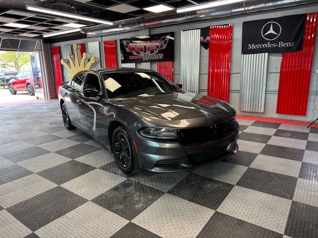 Gray 2019 Dodge Charger SXT 4dr Sedan for sale in Royal Oak, MI