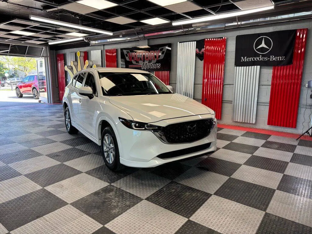 White 2024 Mazda CX-5 2.5 S Select AWD 4dr SUV for sale in Royal Oak, MI
