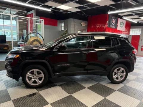 More photos of 2024 Jeep Compass Latitude 4x4 4dr SUV at Victory Motors Royal Oak, MI