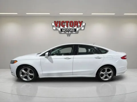 Photos of 2015 Ford Fusion SE 4dr Sedan for sale in Royal Oak, MI at Victory Motors Royal Oak