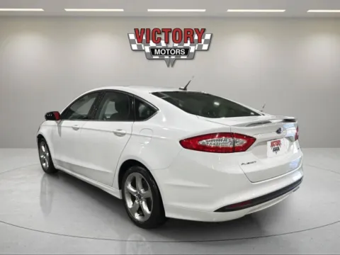 Another view of 2015 Ford Fusion SE 4dr Sedan for sale in Royal Oak, MI at Victory Motors Royal Oak