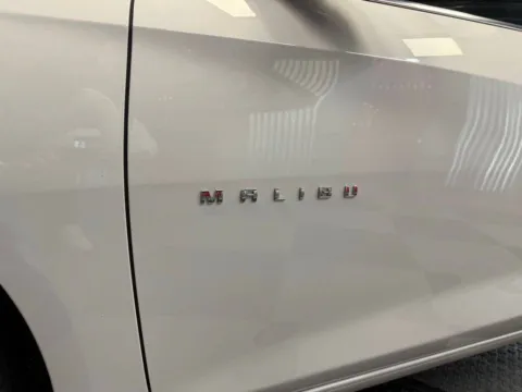 White 2024 Chevrolet Malibu LT 4dr Sedan w/1LT for sale in Royal Oak, MI