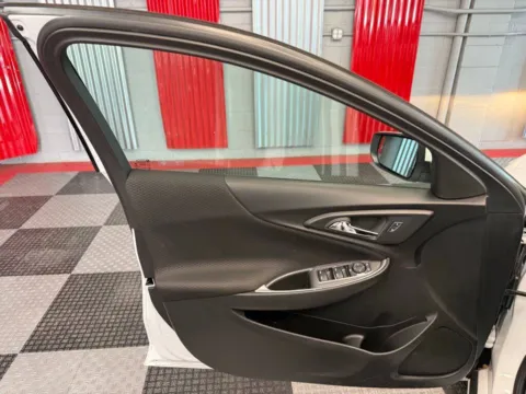 More photos of 2024 Chevrolet Malibu LT 4dr Sedan w/1LT at Victory Motors Royal Oak, MI