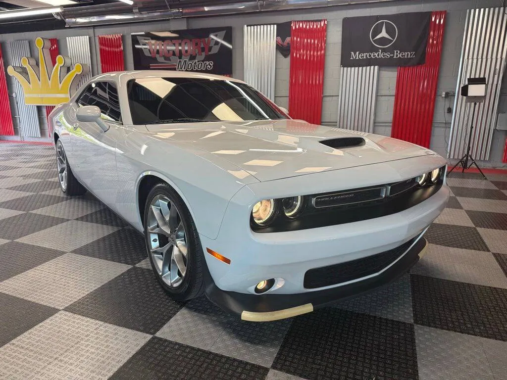 2022 Dodge Challenger GT Auto's photo