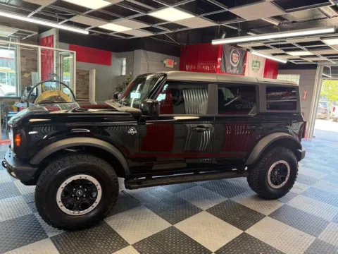More photos of 2022 Ford Bronco Outer Banks Advanced 4x4 4dr SUV at Victory Motors Royal Oak, MI