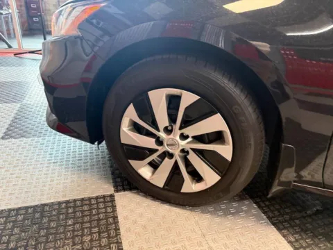 More photos of 2019 Nissan Altima 2.5 S AWD 4dr Sedan at Victory Motors Royal Oak, MI