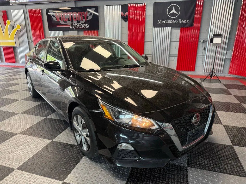 2019 Nissan Altima S's photo