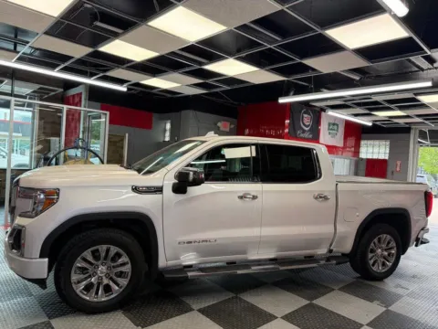 More photos of 2019 GMC Sierra 1500 Denali at Victory Motors Royal Oak, MI