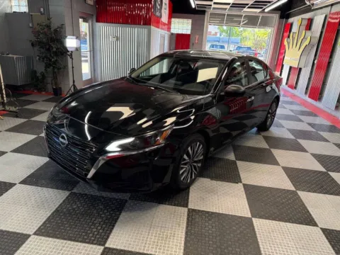 More photos of 2025 Nissan Altima 2.5 SV 4dr Sedan at Victory Motors Royal Oak, MI
