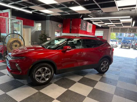 More photos of 2023 Chevrolet Blazer LT 4dr SUV w/3LT at Victory Motors Royal Oak, MI