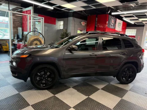 More photos of 2017 Jeep Cherokee Limited 4x4 4dr SUV at Victory Motors Royal Oak, MI