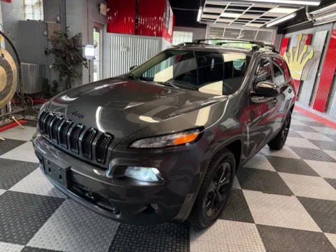 Another view of 2017 Jeep Cherokee Limited 4x4 4dr SUV for sale in Royal Oak, MI at Victory Motors Royal Oak