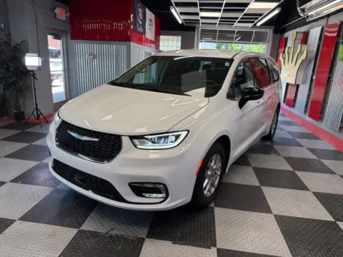 Another view of 2024 Chrysler Pacifica Touring L 4dr Mini Van for sale in Royal Oak, MI at Victory Motors Royal Oak